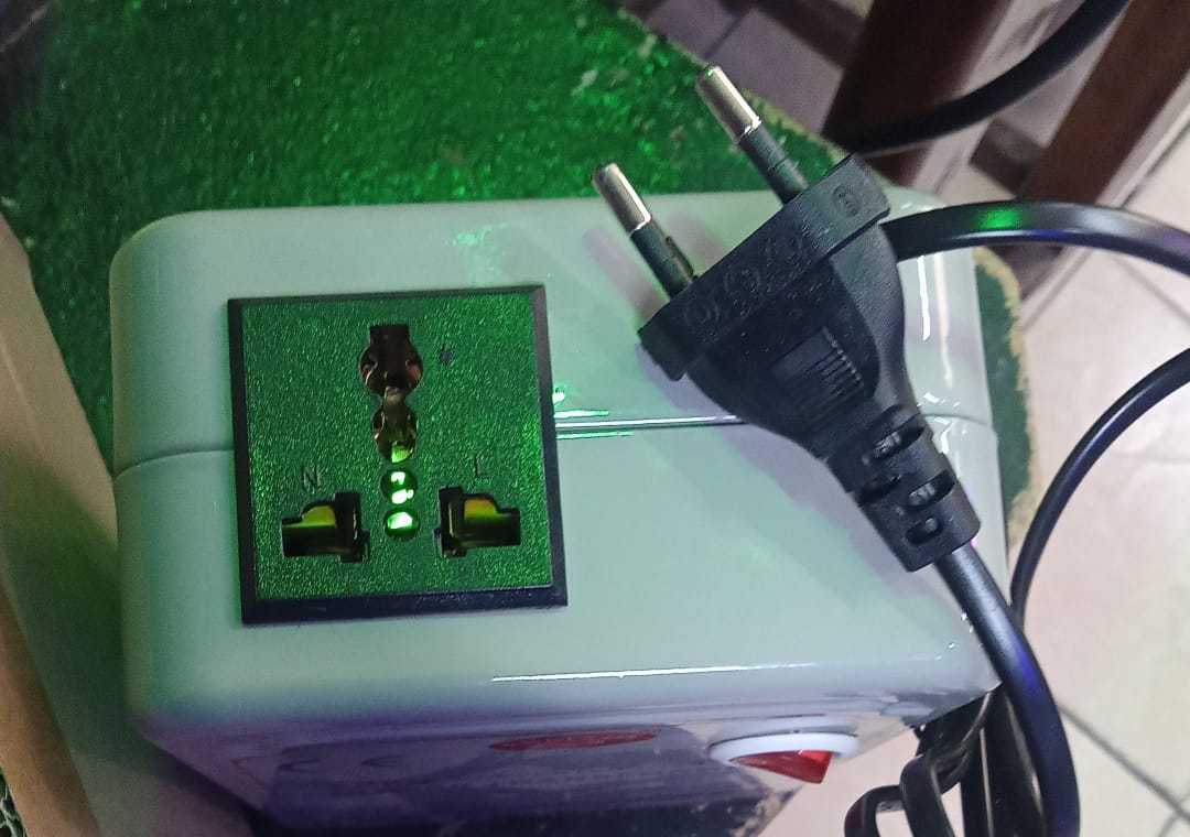 Portable step down transformer 500watts Portable step down transformer 500watts